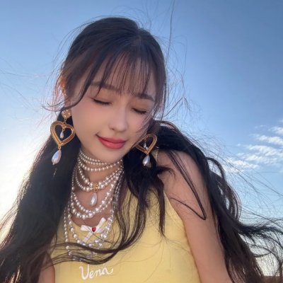 报告慕机长叶小姐单飞了